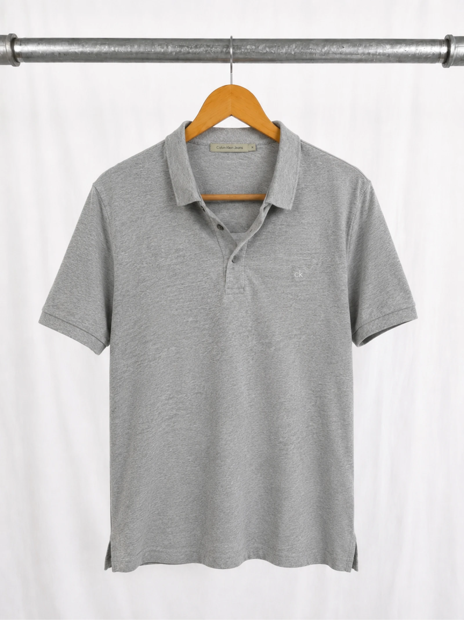Polo Calvin Klein Jeans gris chiné 100 % coton – Logo CK brodé – Taille M